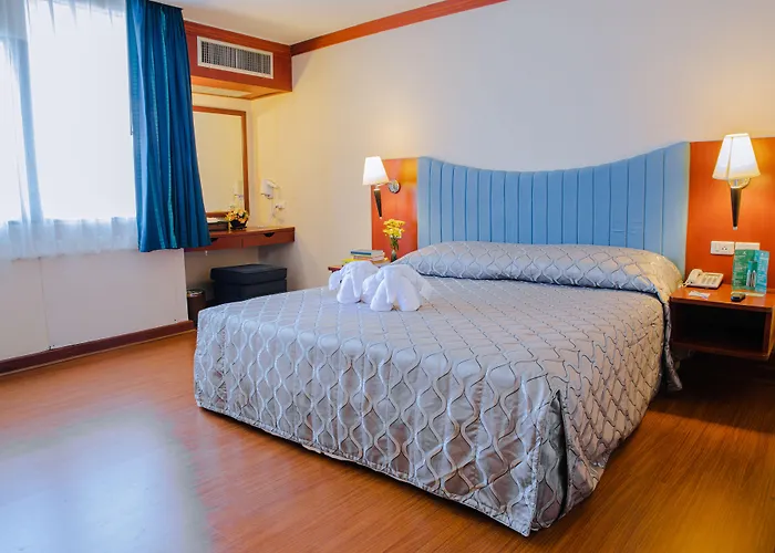 Hotel Baiyoke 3*